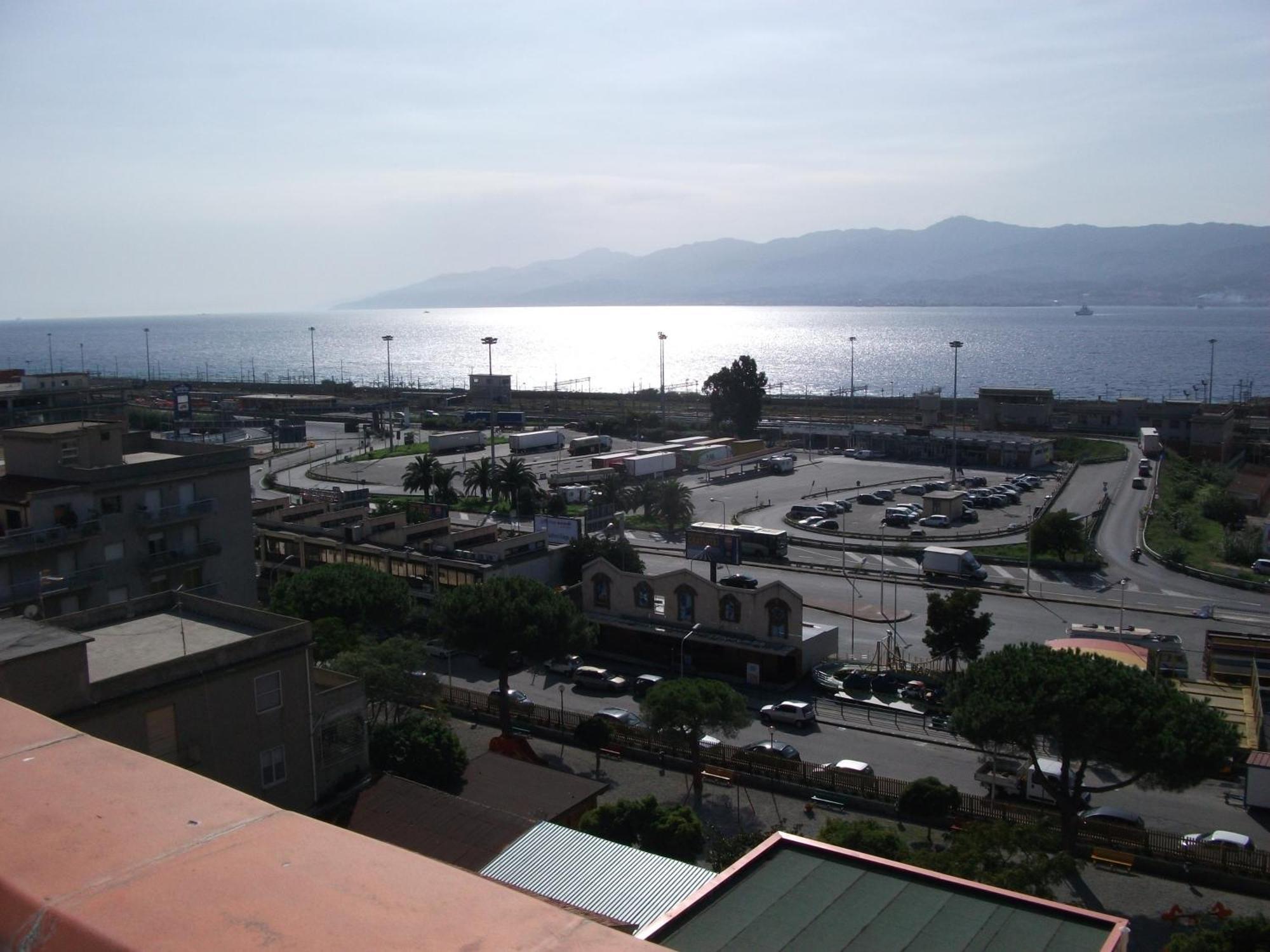 Hotel La Conca Villa San Giovanni Kültér fotó